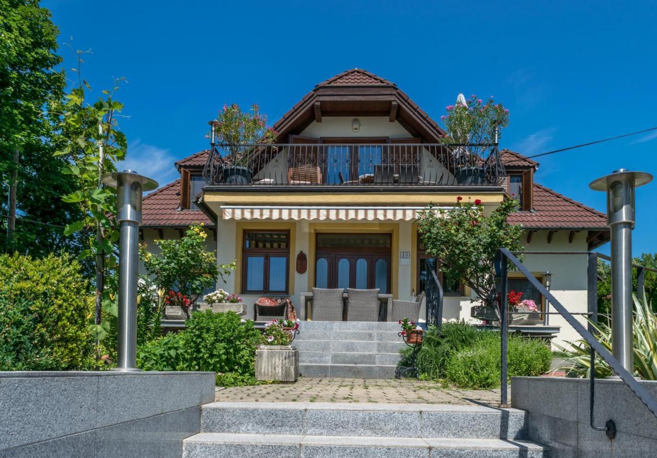 Mikes Vendeghaz Hotell Balatonfüred Exteriör bild