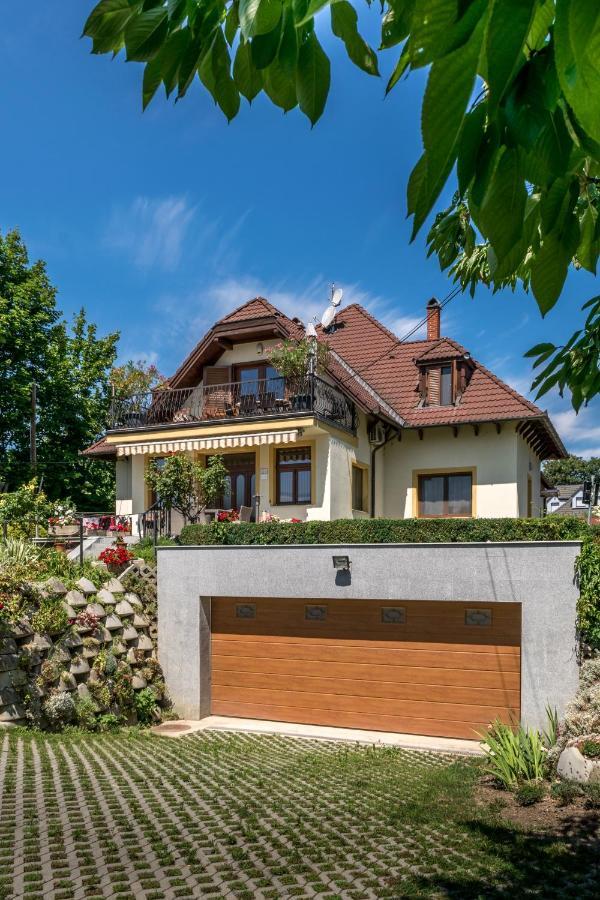 Mikes Vendeghaz Hotell Balatonfüred Exteriör bild