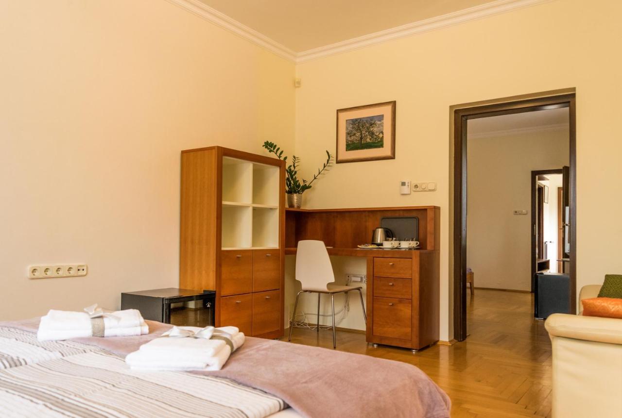 Mikes Vendeghaz Hotell Balatonfüred Exteriör bild