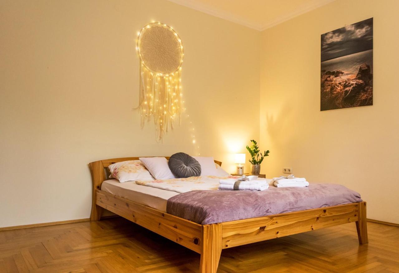 Mikes Vendeghaz Hotell Balatonfüred Exteriör bild