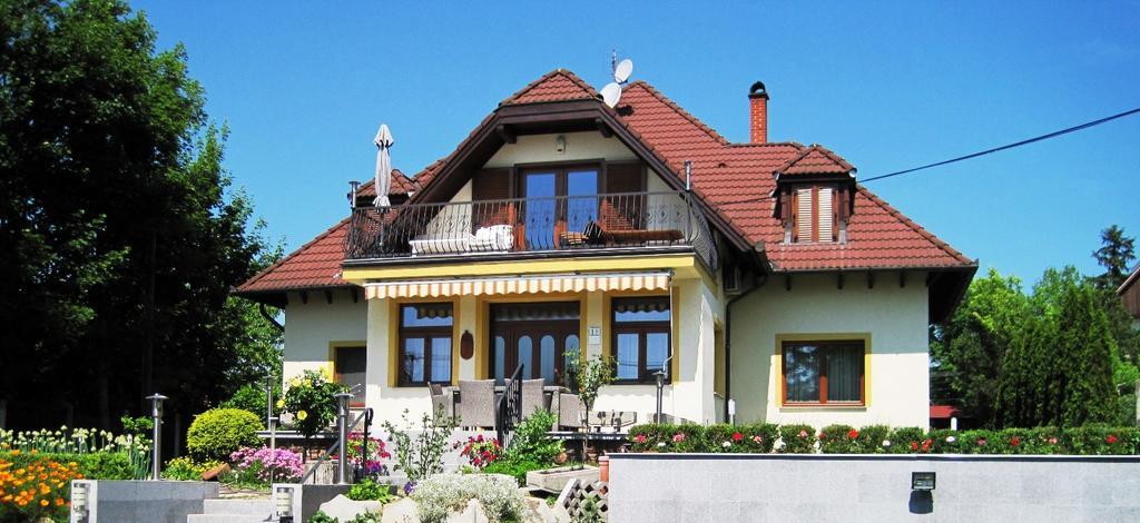 Mikes Vendeghaz Hotell Balatonfüred Exteriör bild